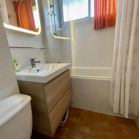 Apartment 4 Pers Avec Terrasse, Parking Et Acces - Fr-1-226b-167 Cavalaire-sur-Mer